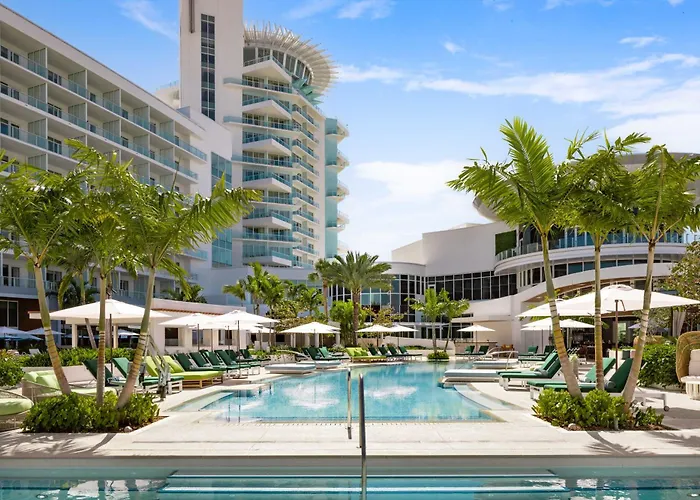 Pier Sixty-Six Hotel&Marina